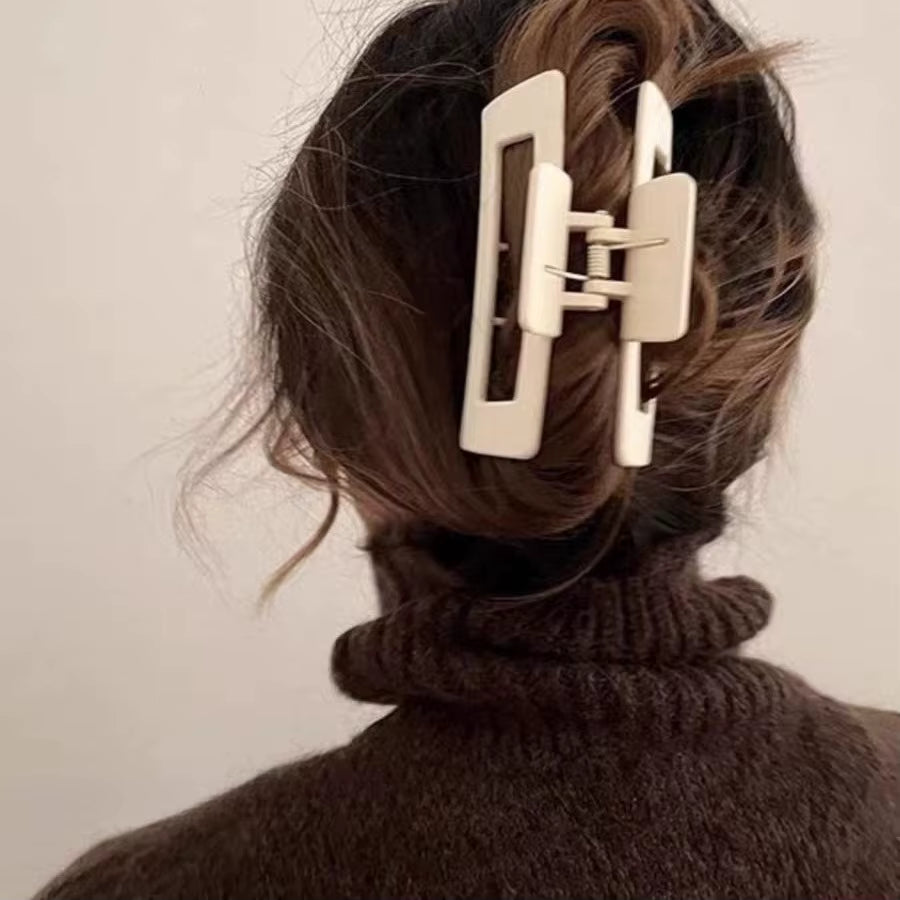 Stylish 4-Piece Set of Non-Slip Coffee and Black Claw Clips - Trendy Hair Accessories for Women and Girls